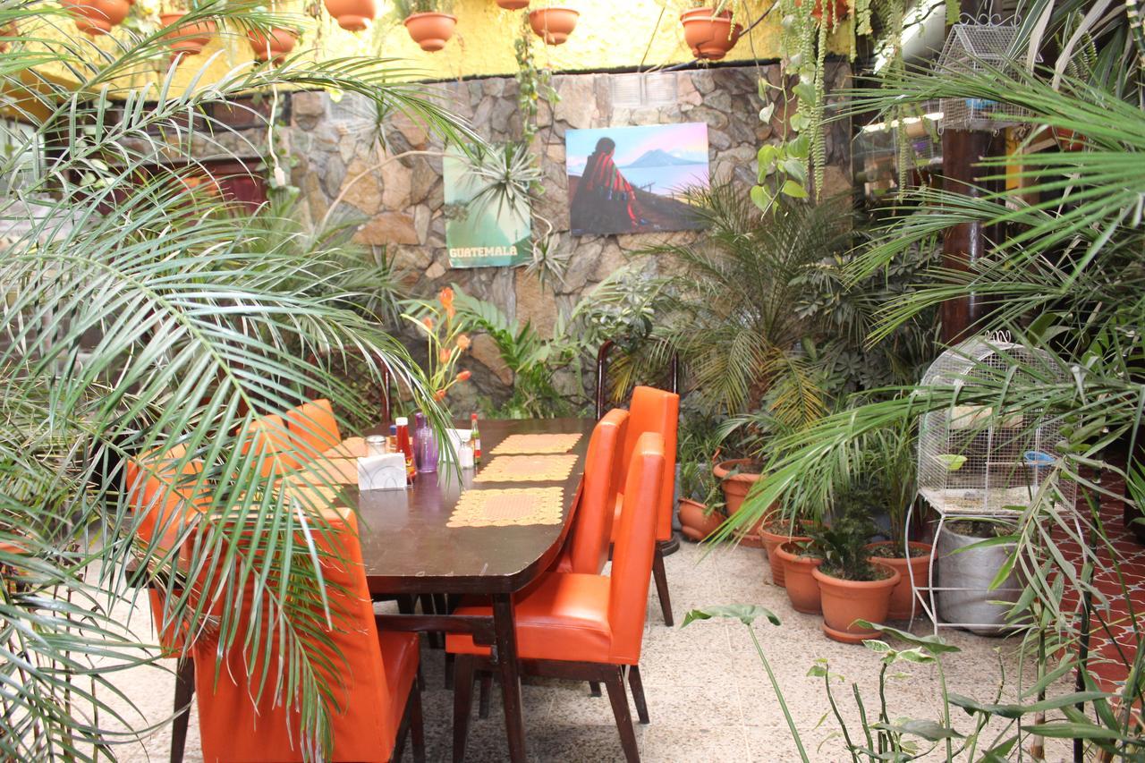 Hotel Casa Del Viajero Quetzaltenango Exteriör bild
