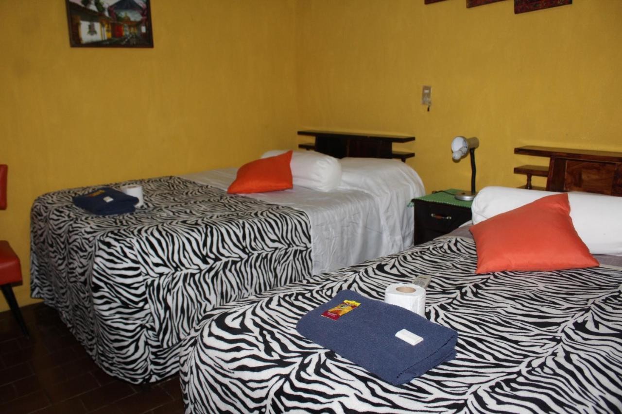 Hotel Casa Del Viajero Quetzaltenango Exteriör bild