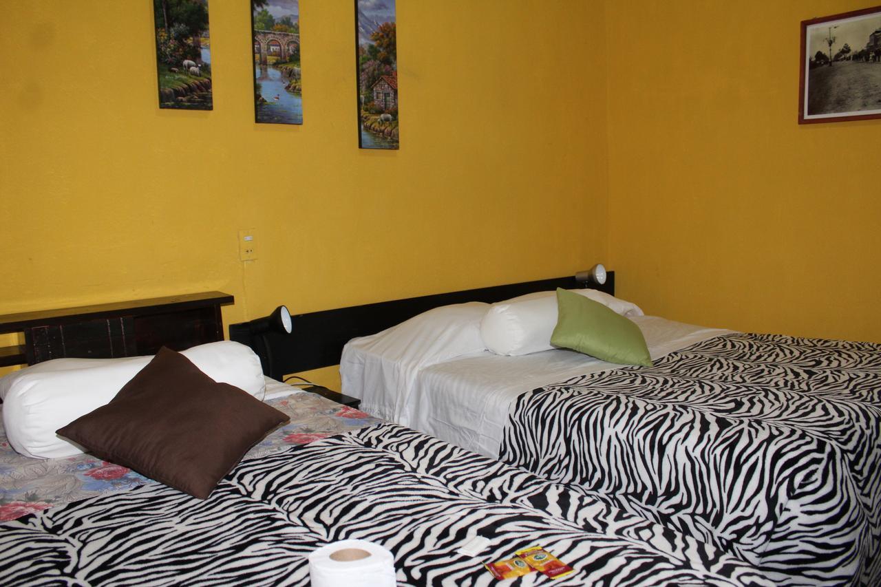 Hotel Casa Del Viajero Quetzaltenango Exteriör bild