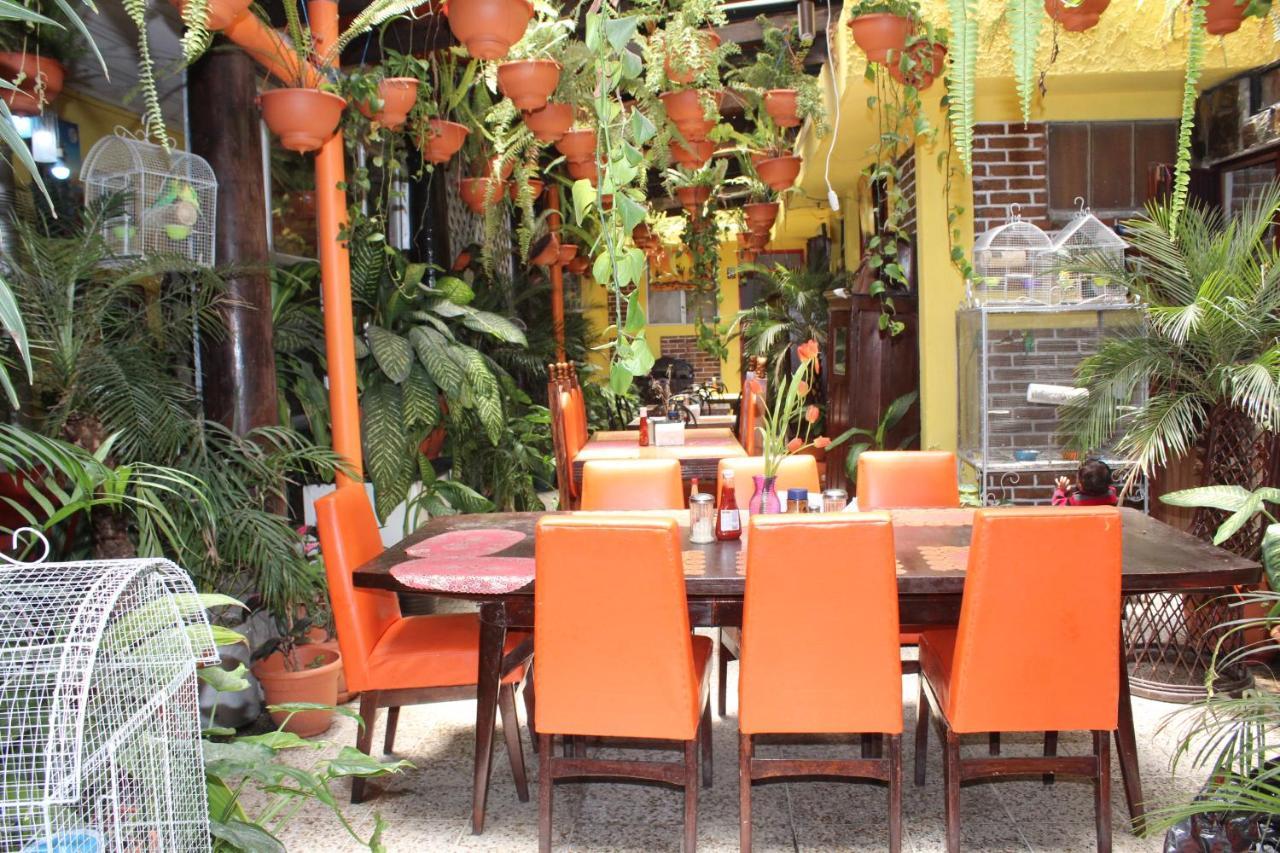 Hotel Casa Del Viajero Quetzaltenango Exteriör bild