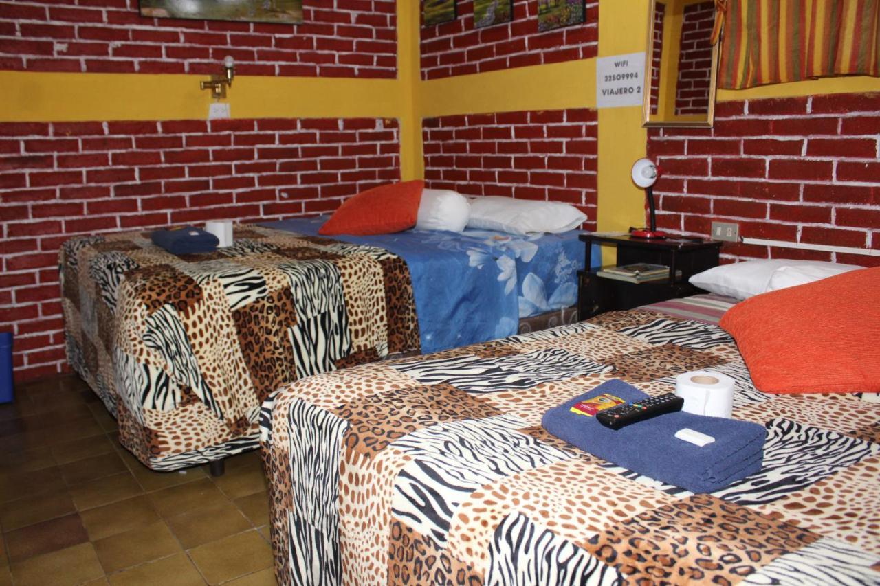 Hotel Casa Del Viajero Quetzaltenango Exteriör bild