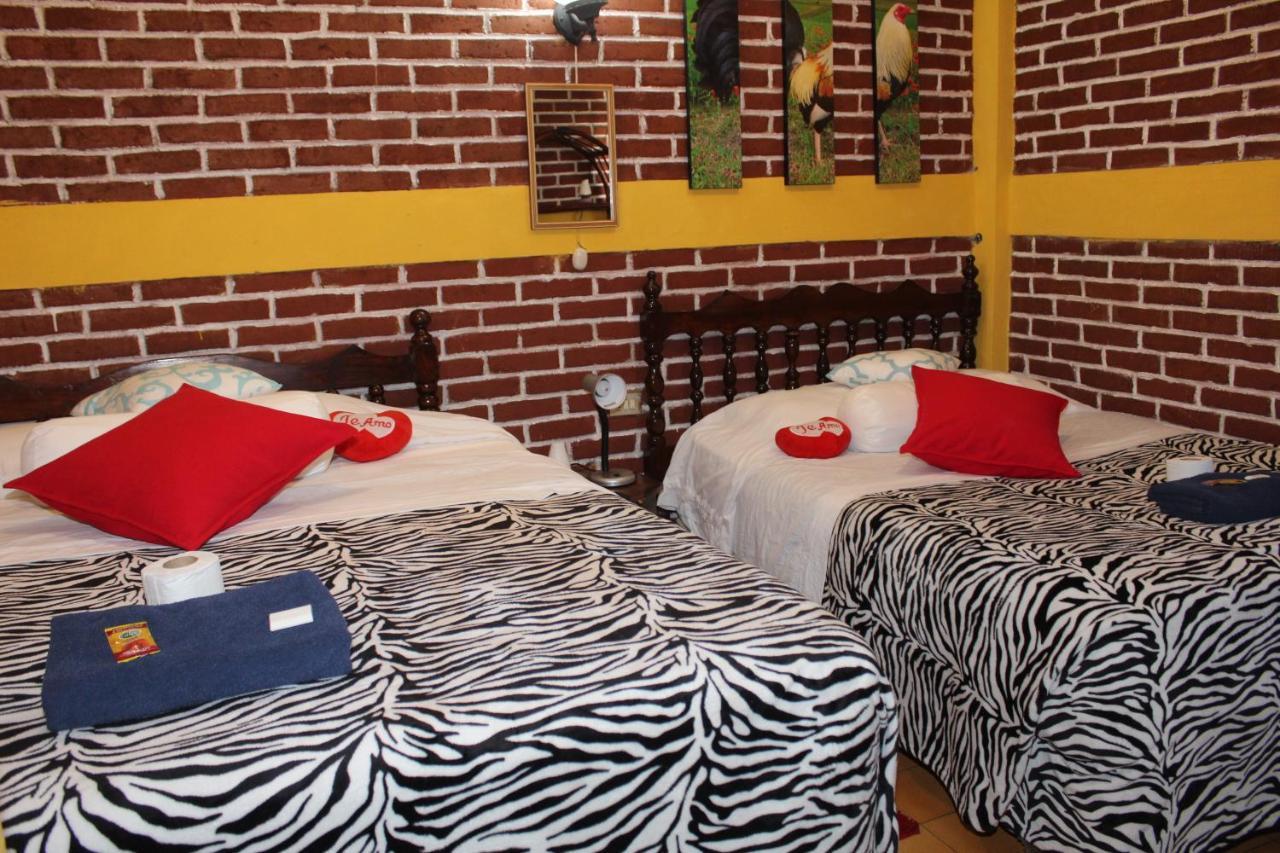 Hotel Casa Del Viajero Quetzaltenango Exteriör bild