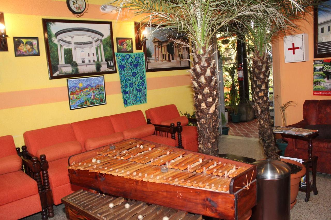 Hotel Casa Del Viajero Quetzaltenango Exteriör bild